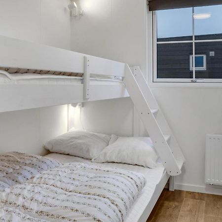 2 Bedroom Nice Apartment In Vaeggerlose Bøtø By Екстериор снимка